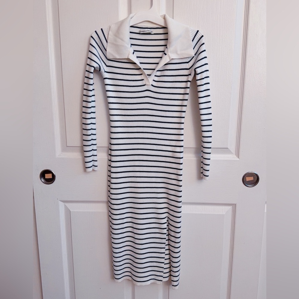 Abercrombie & Fitch Black and White Striped Long Sleeve Dress
